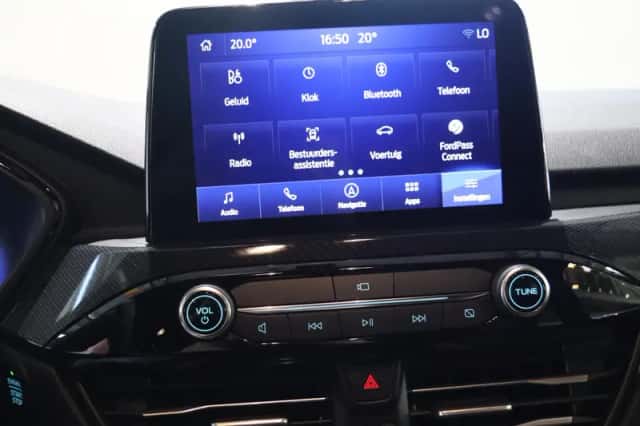 Ford Kuga (2024) thumbnail 24