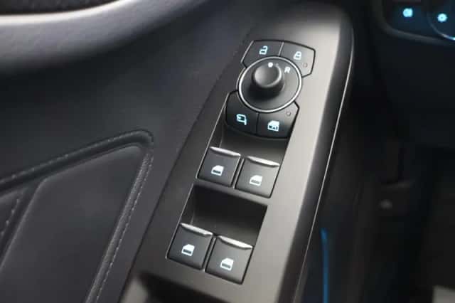 Ford Focus (2023) thumbnail 35