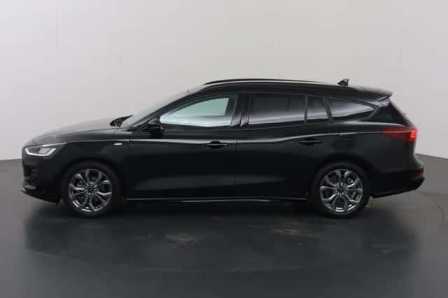 Ford Focus (2023) thumbnail 5
