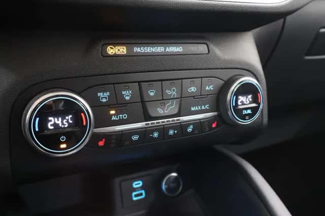 Ford Kuga (2021) thumbnail 25