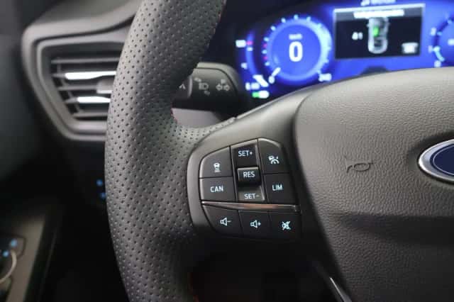 Ford Focus (2023) thumbnail 33