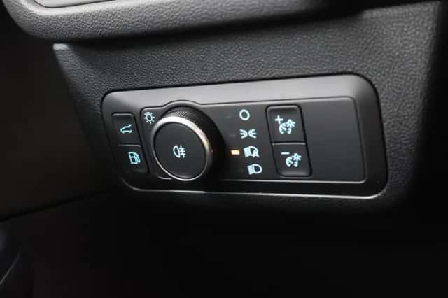 Ford Kuga (2025) thumbnail 36