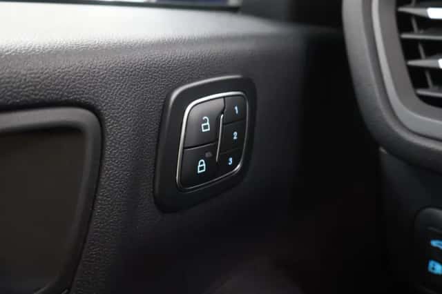 Ford Kuga (2025) thumbnail 37