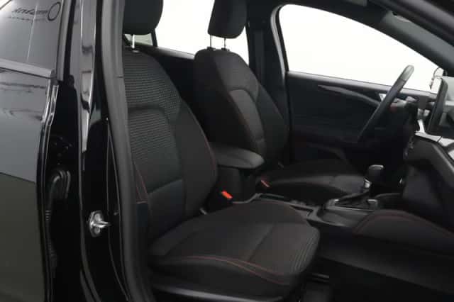 Ford Focus (2024) thumbnail 10