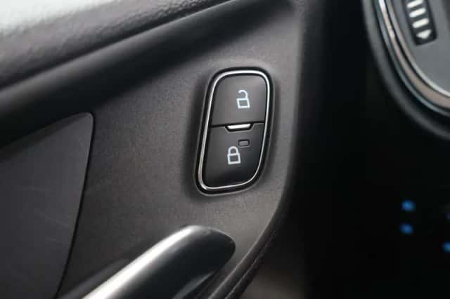 Ford Fiesta (2019) thumbnail 33