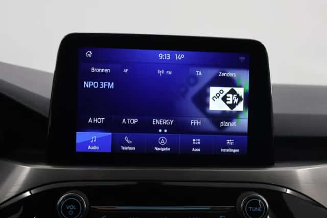 Ford Kuga (2022) thumbnail 15