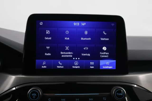 Ford Kuga (2022) thumbnail 18