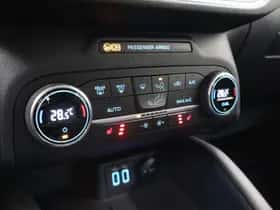 Ford Kuga (2022) thumbnail 24