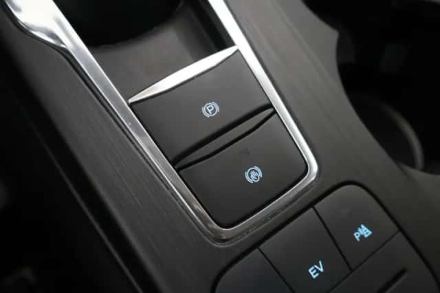 Ford Kuga (2022) thumbnail 26