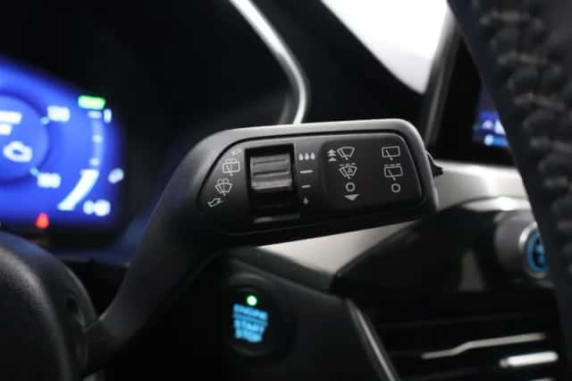 Ford Kuga (2022) thumbnail 31