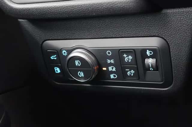 Ford Kuga (2022) thumbnail 34