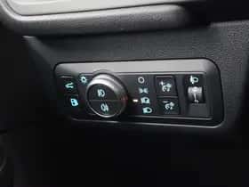 Ford Kuga (2022) thumbnail 34