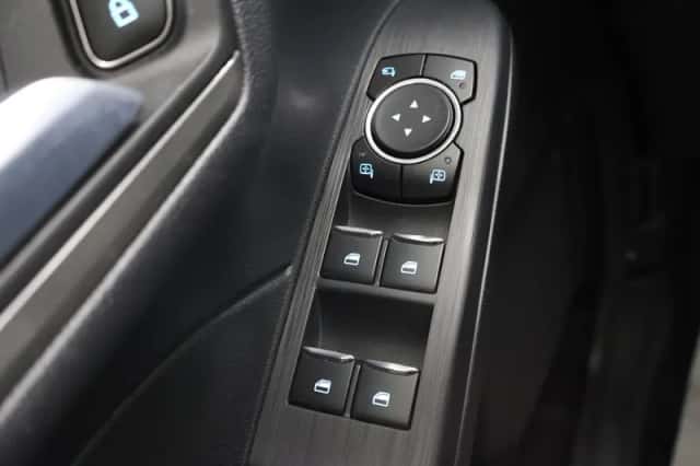 Ford Kuga (2022) thumbnail 36