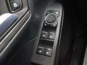 Ford Kuga (2022) thumbnail 36