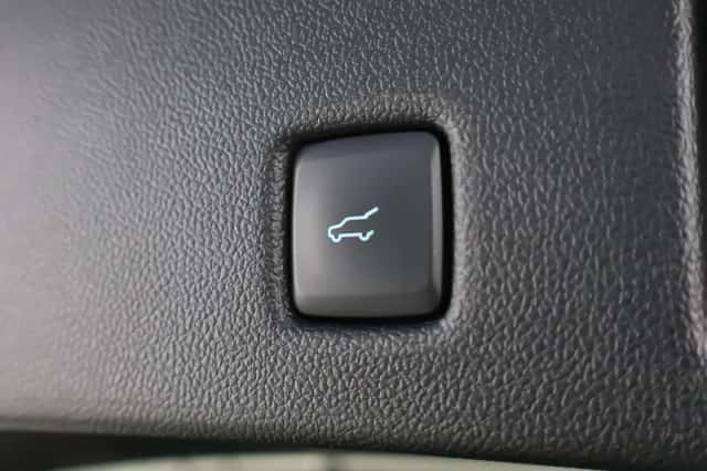 Ford Kuga (2022) thumbnail 39