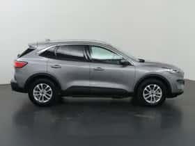 Ford Kuga (2022) thumbnail 6