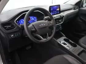 Ford Kuga (2022) thumbnail 7