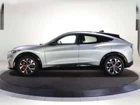 Ford Mustang (2021) thumbnail 5