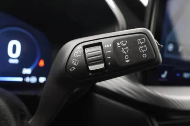 Ford Kuga (2025) thumbnail 32