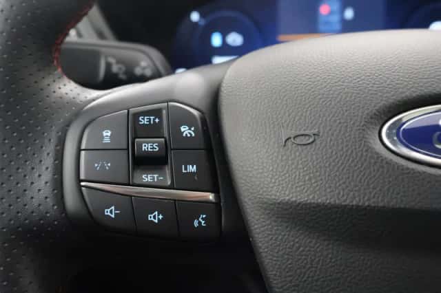 Ford Kuga (2025) thumbnail 33