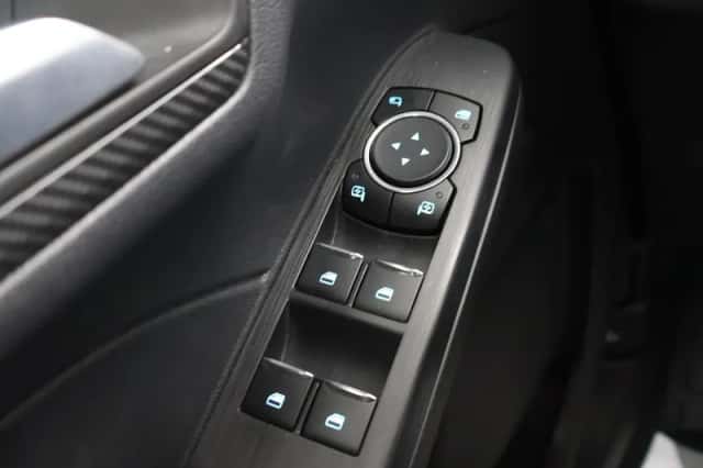 Ford Kuga (2025) thumbnail 37
