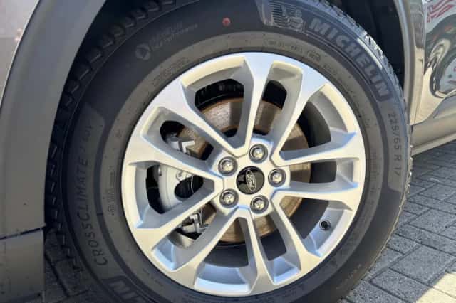 Ford Kuga (2026) thumbnail 2