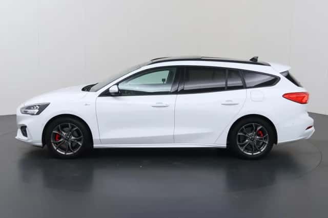 Ford Focus (2021) thumbnail 5