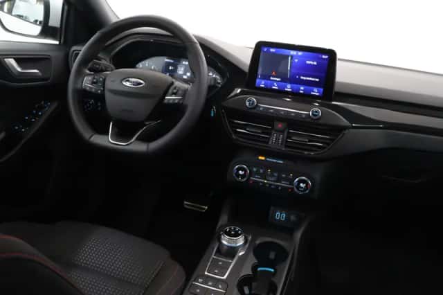 Ford Focus (2021) thumbnail 9