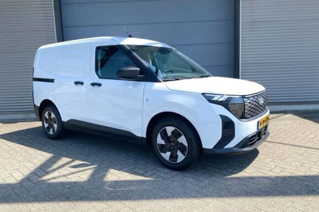 Ford E-Transit Courier (2025) thumbnail 20