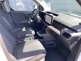 Ford E-Transit Courier (2025) thumbnail 27