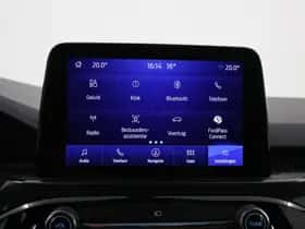 Ford Kuga (2022) thumbnail 18