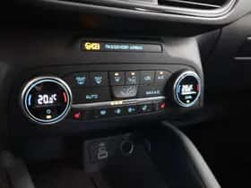 Ford Kuga (2022) thumbnail 24