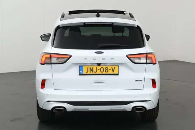 Ford Kuga (2022) thumbnail 4