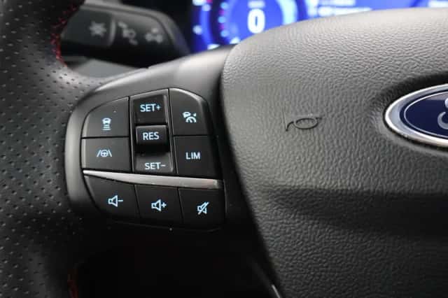 Ford Kuga (2022) thumbnail 33