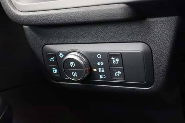 Ford Kuga (2022) thumbnail 35