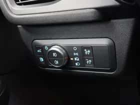 Ford Kuga (2022) thumbnail 35