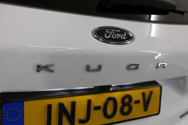 Ford Kuga (2022) thumbnail 44