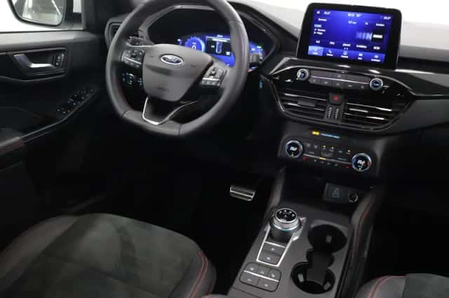 Ford Kuga (2022) thumbnail 9