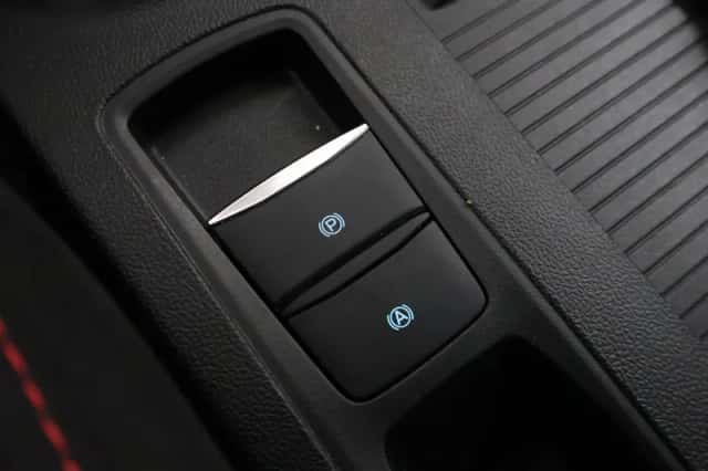 Ford Focus (2023) thumbnail 25