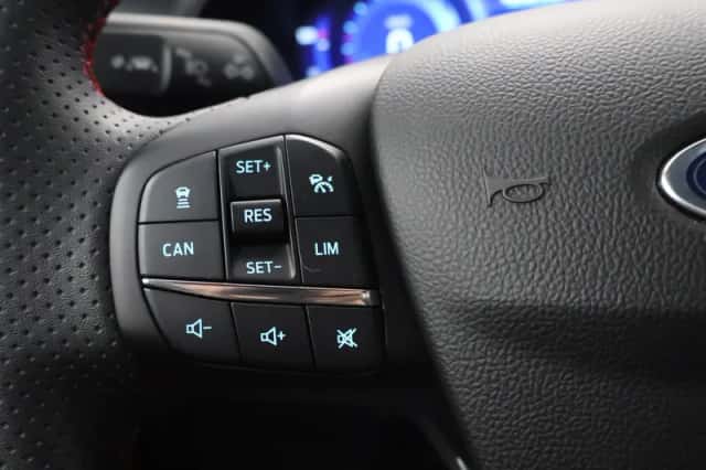 Ford Focus (2023) thumbnail 30