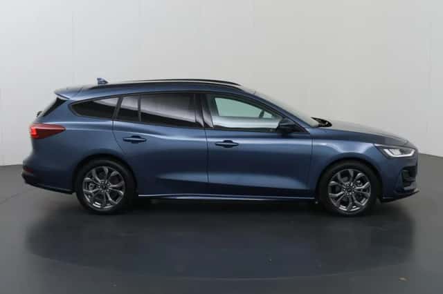 Ford Focus (2023) thumbnail 6