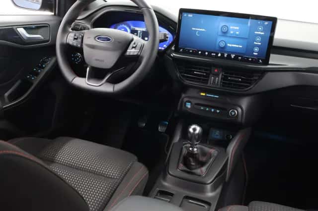 Ford Focus (2023) thumbnail 9