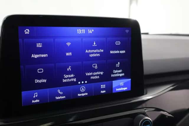 Ford Kuga (2024) thumbnail 18