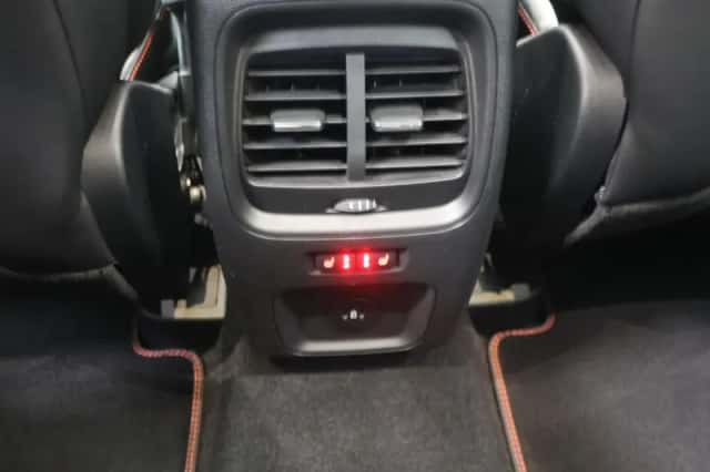 Ford Kuga (2024) thumbnail 27