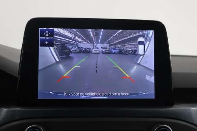 Ford Focus (2022) thumbnail 14