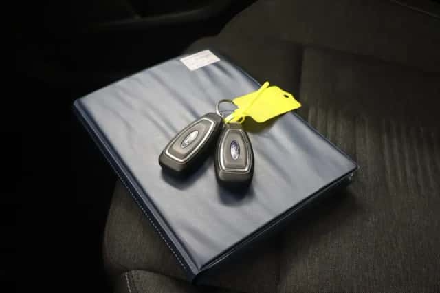 Ford Focus (2022) thumbnail 25