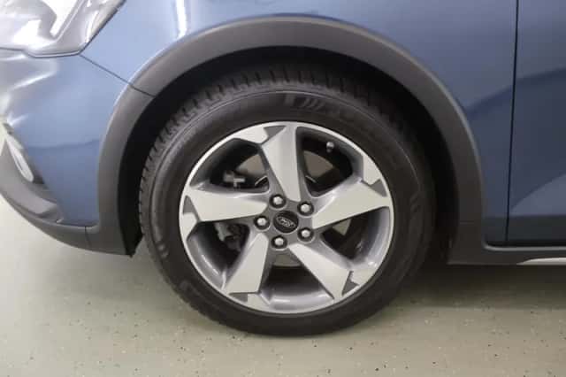 Ford Focus (2022) thumbnail 40