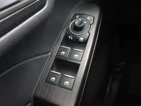 Ford Kuga (2023) thumbnail 35
