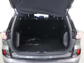 Ford Kuga (2023) thumbnail 37