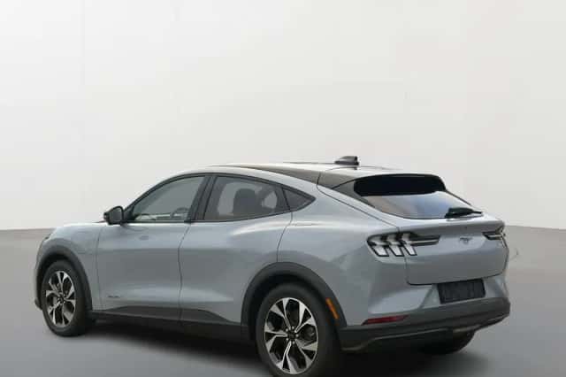 Ford Mustang (2026) thumbnail 3
